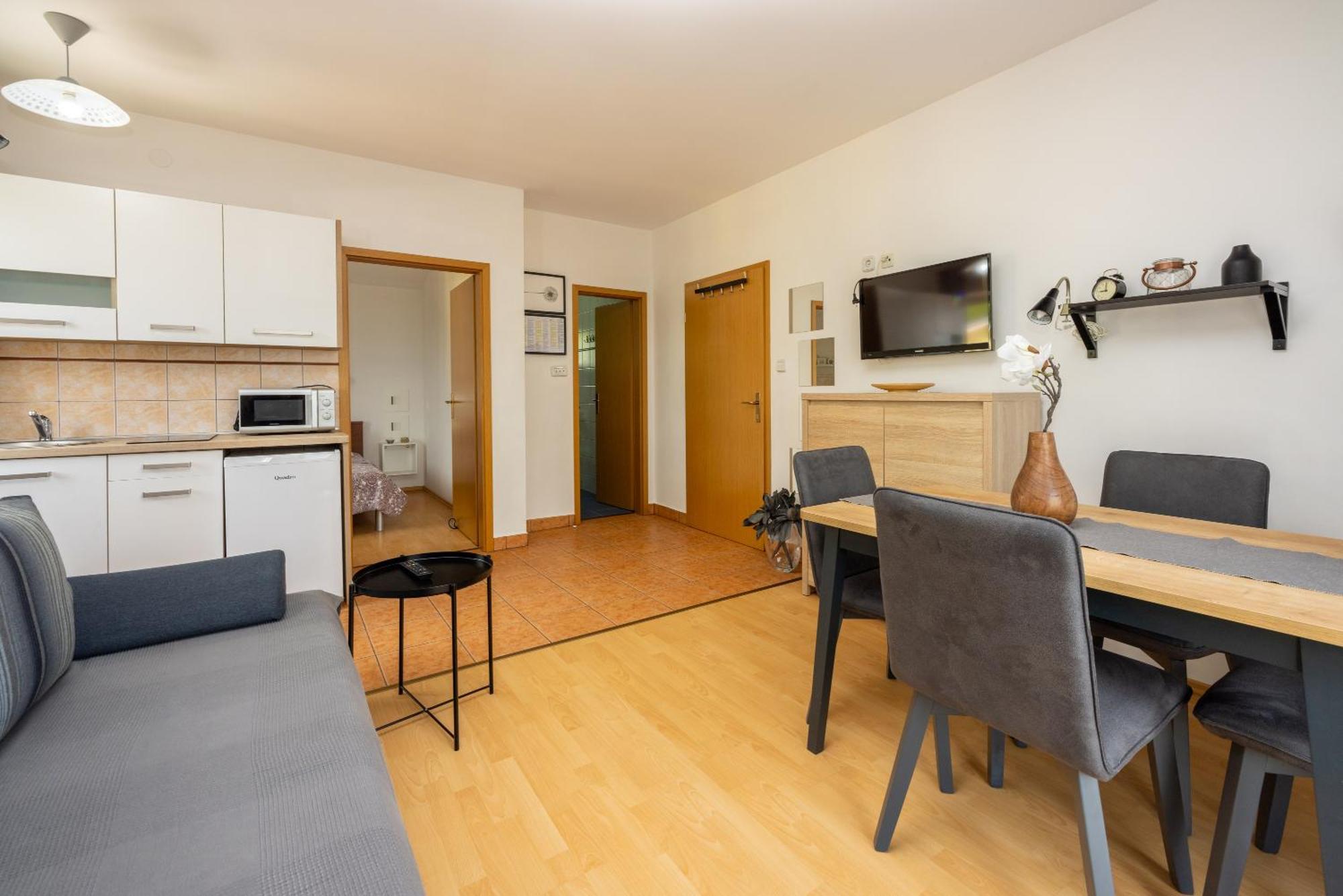 Apartments Claudia Crikvenica Eksteriør billede