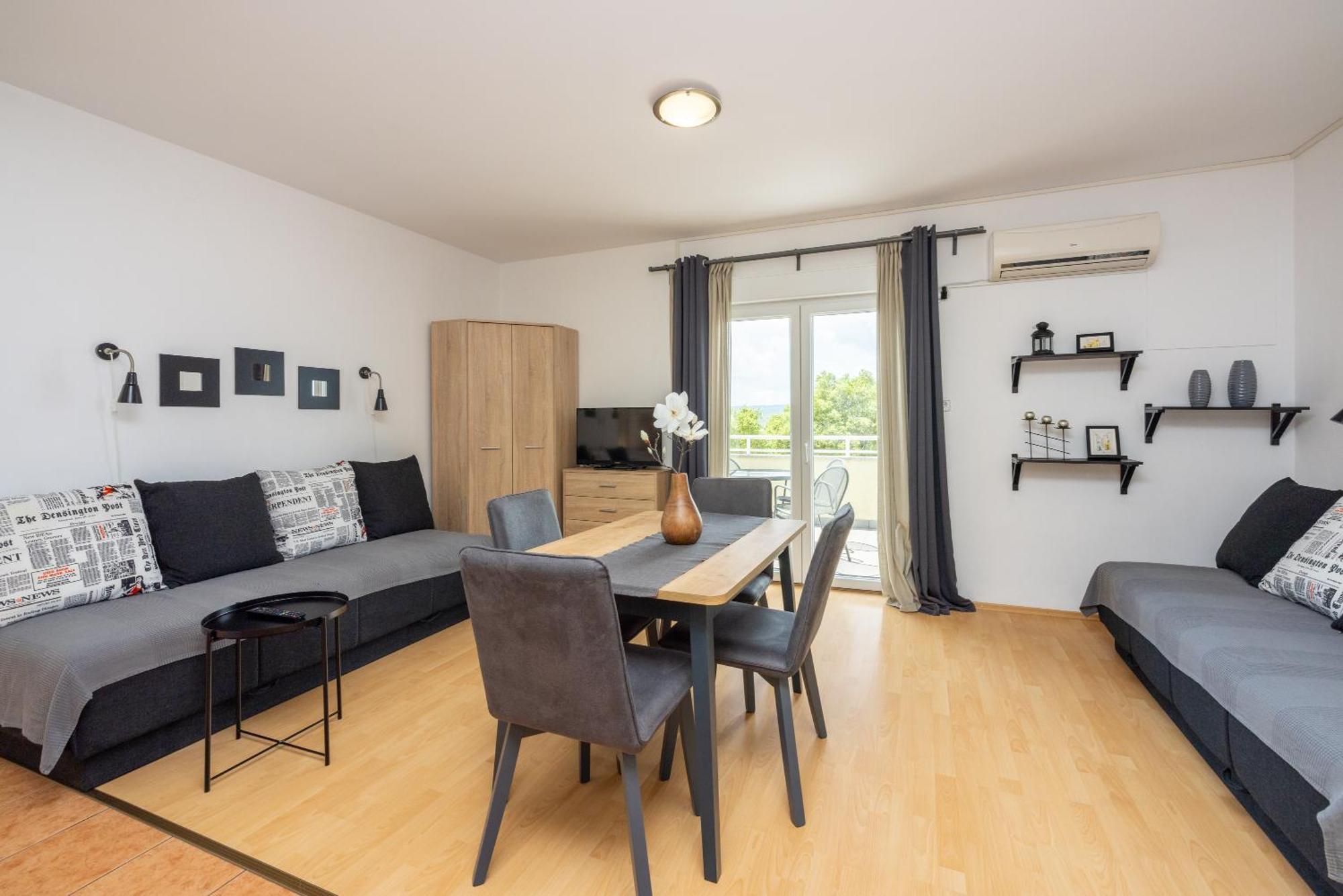 Apartments Claudia Crikvenica Eksteriør billede